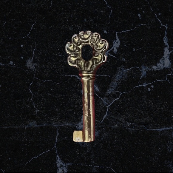 Beautiful Blue Danube Musical Jewelry Box - Picture 5 of 11